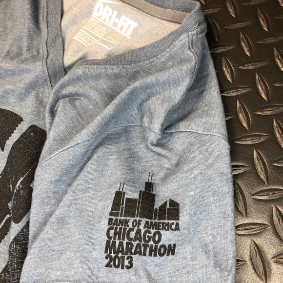 Nike Chicago Marathon Tee - Picture 4 of 6